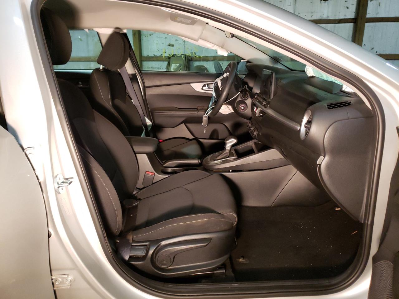 Photo 5 from auction – 2021 KIA FORTE FE with VIN 3KPF24AD0ME284370