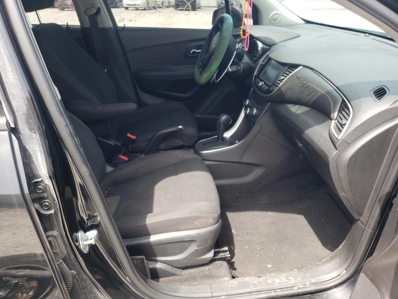 Photo 5 from auction – 2017 CHEVROLET TRAX LS with VIN 3GNCJKSB6HL274636
