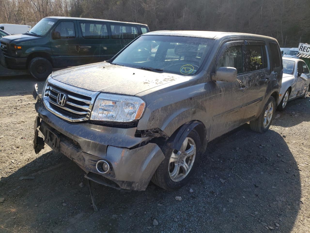 Photo 2 from auction – 2013 HONDA PILOT EX with VIN 5FNYF4H47DB077052
