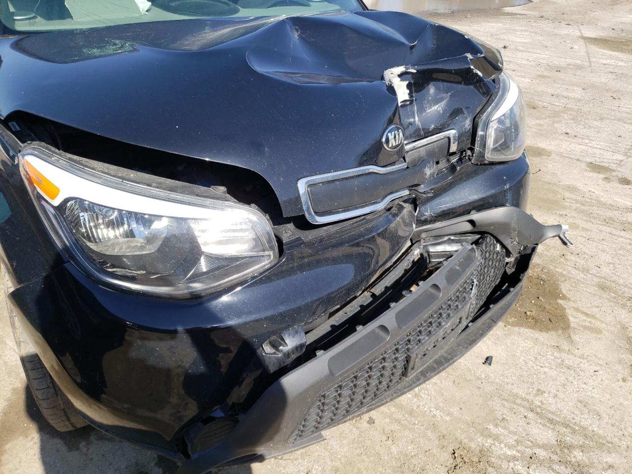 Photo 9 from auction – 2015 KIA SOUL with VIN KNDJN2A27F7135302