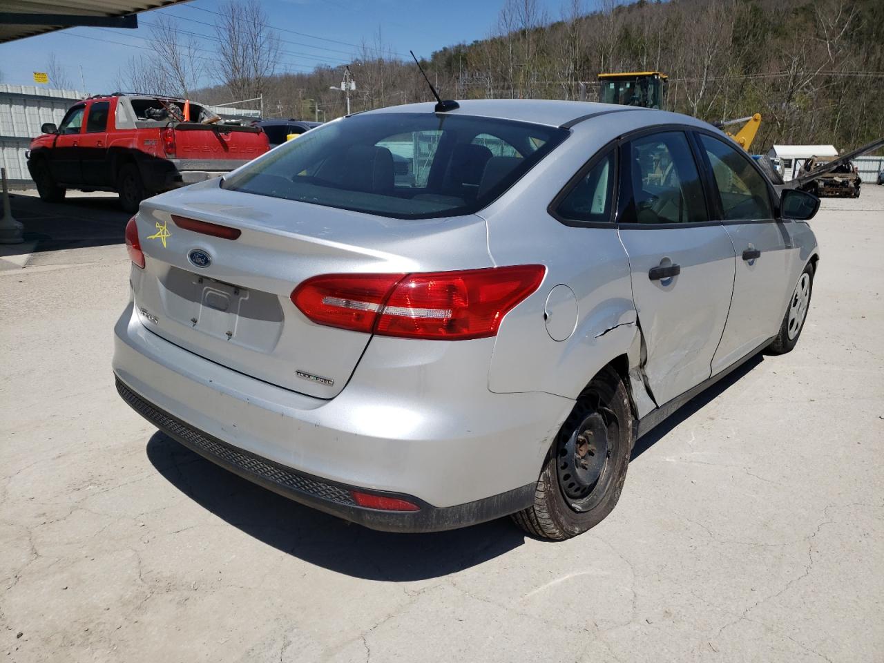 Photo 4 from auction – 2015 FORD FOCUS with VIN 1FADP3E20FL247864