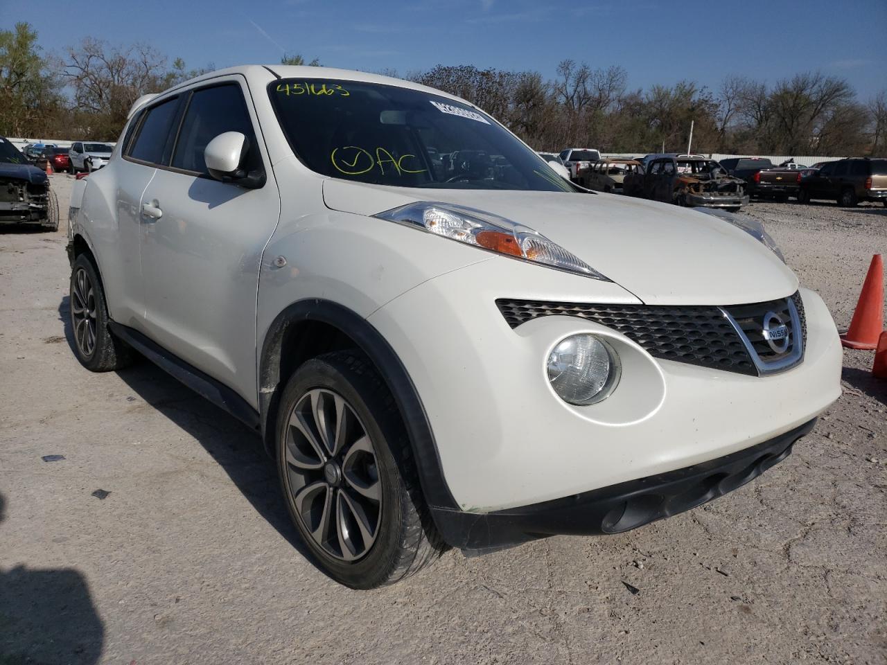 NISSAN JUKE S 2014 with VIN JN8AF5MR6ET451663 - Photo from auction