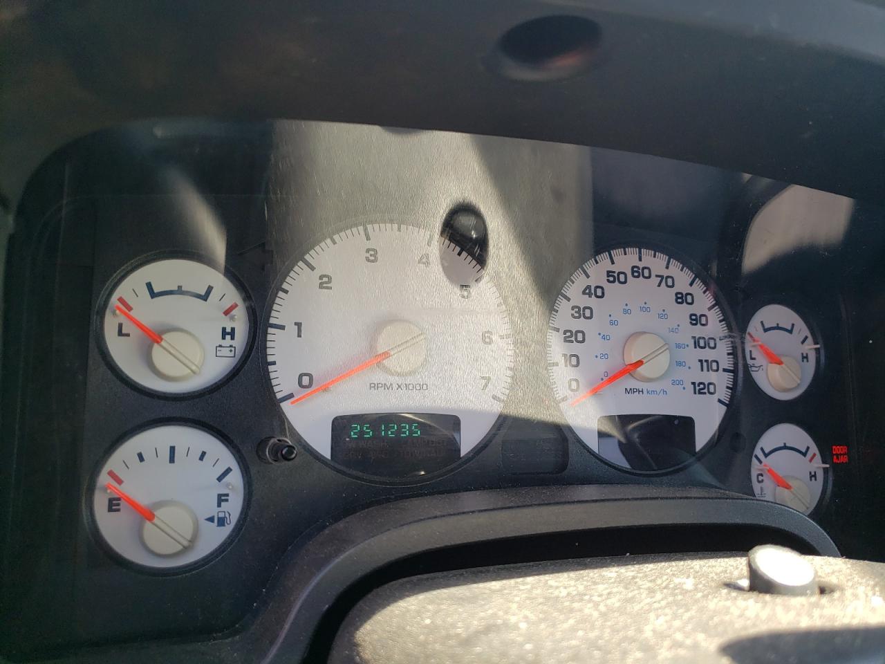 Photo 8 from auction – 2005 DODGE RAM 1500 S with VIN 1D7HA16D95J504831