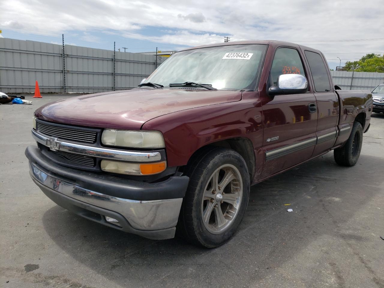 Photo 2 from auction – 2001 CHEVROLET SILVERADO with VIN 2GCEC19V811170355