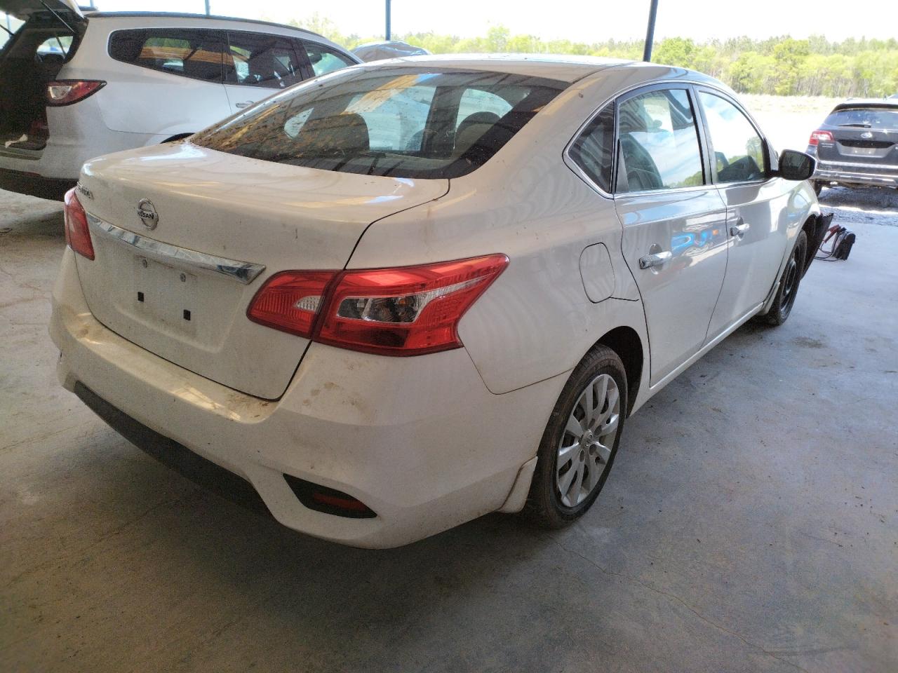 Photo 4 from auction – 2016 NISSAN SENTRA S with VIN 3N1AB7AP5GY226508