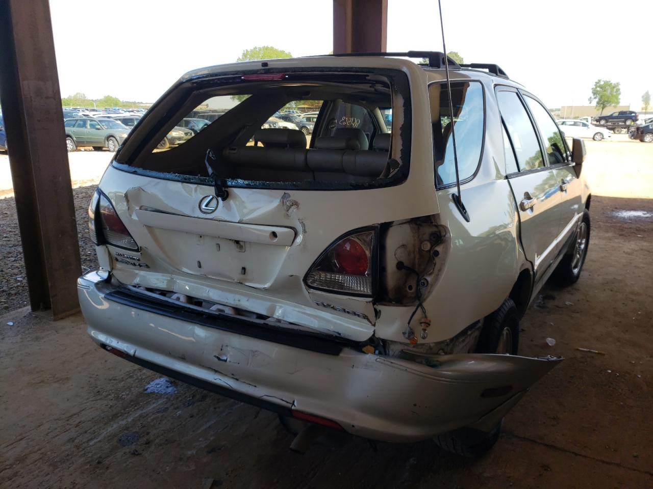 Photo 4 from auction – 2003 LEXUS RX 300 with VIN JTJHF10U930306321