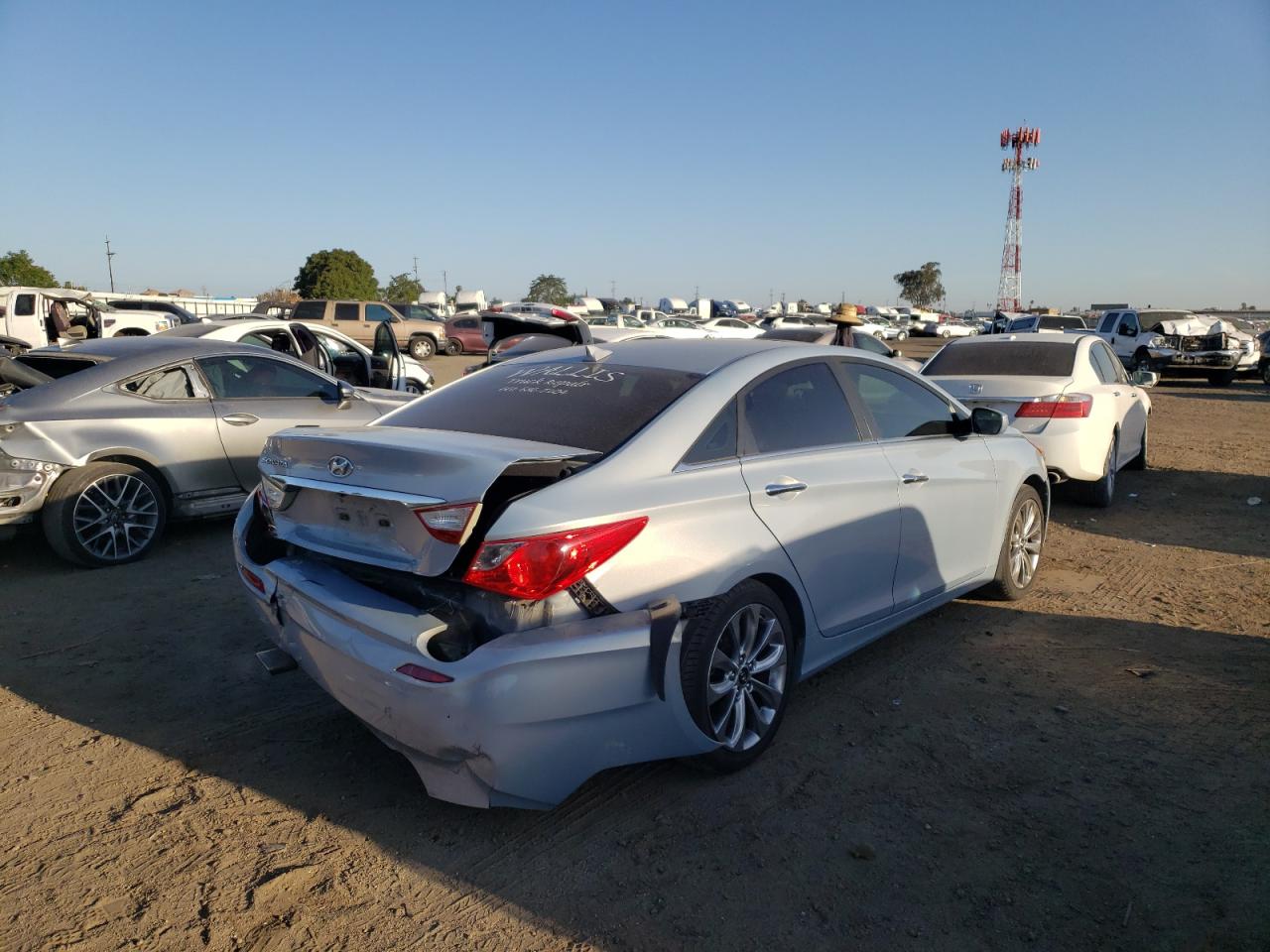 Photo 4 from auction – 2013 HYUNDAI SONATA SE with VIN 5NPEC4AC2DH625473