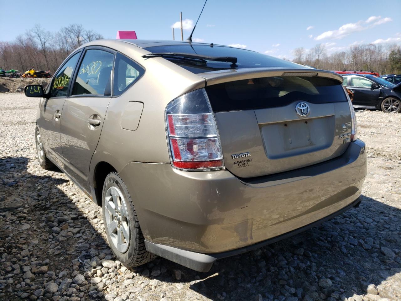 Photo 3 from auction – 2005 TOYOTA PRIUS with VIN JTDKB22U853023286
