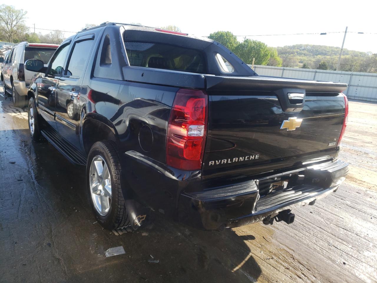 Photo 3 from auction – 2012 CHEVROLET AVALANCHE with VIN 3GNMCEE08CG102944