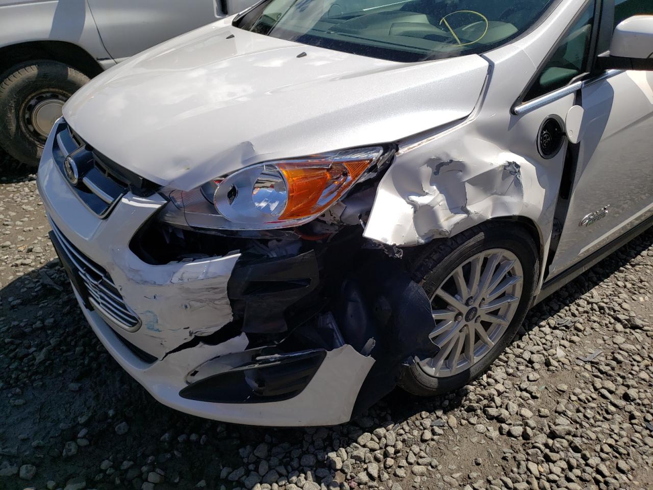 Photo 9 from auction – 2015 FORD C-MAX PREM with VIN 1FADP5CU9FL107442