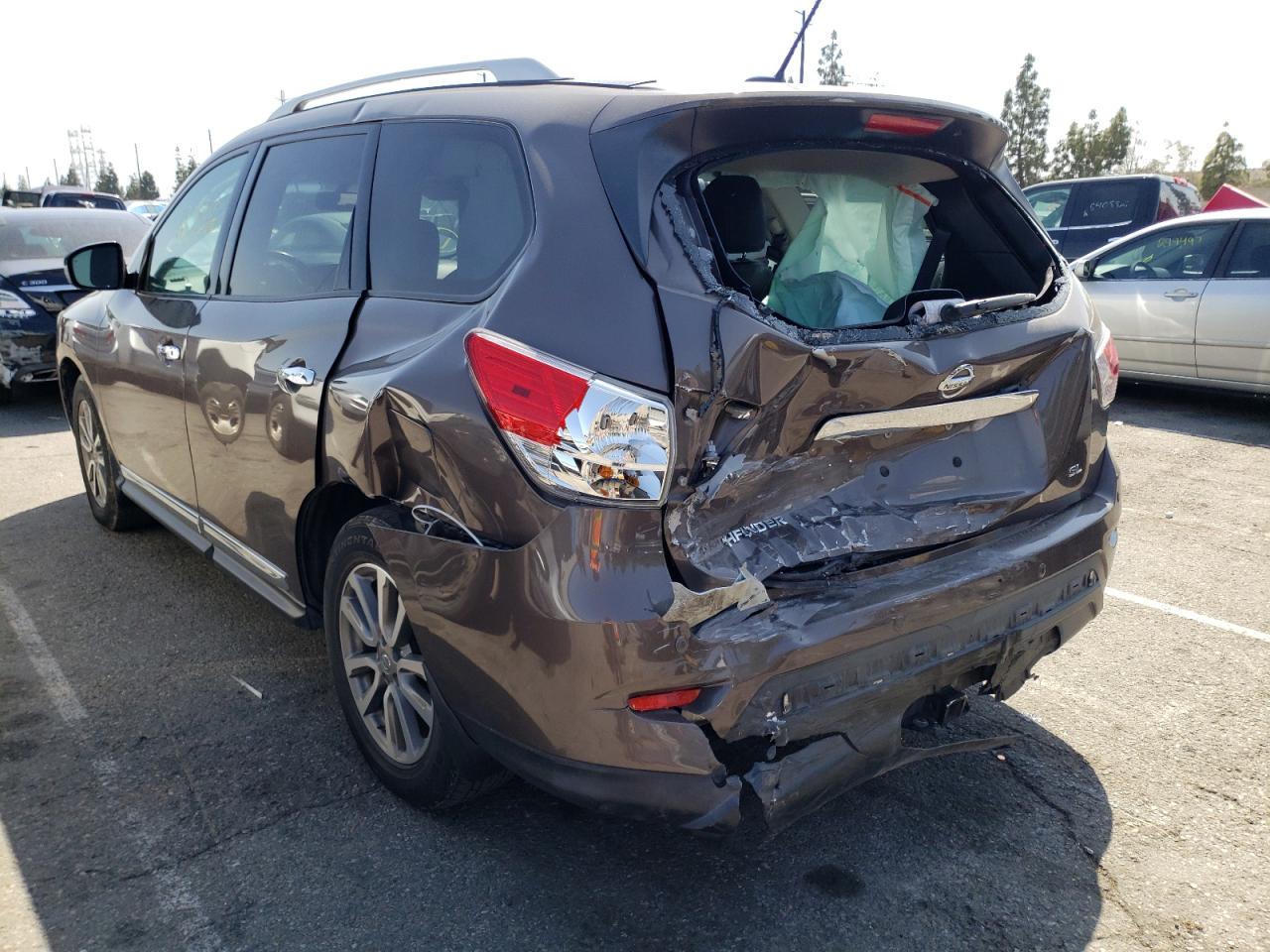 Photo 3 from auction – 2015 NISSAN PATHFINDER with VIN 5N1AR2MN7FC686116