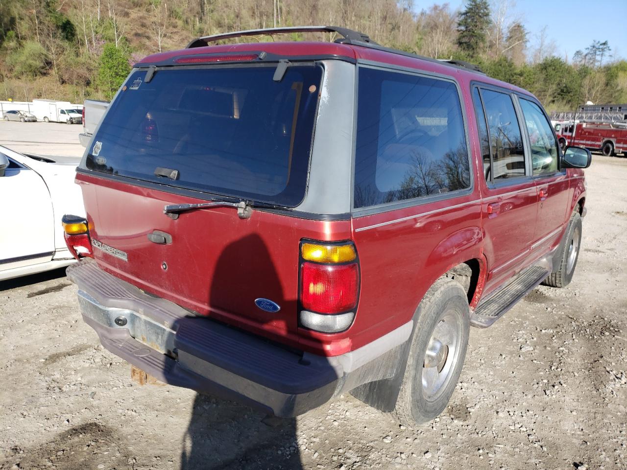 Photo 4 from auction – 1997 FORD EXPLORER 4 with VIN 1FMDU34X7VUA42420
