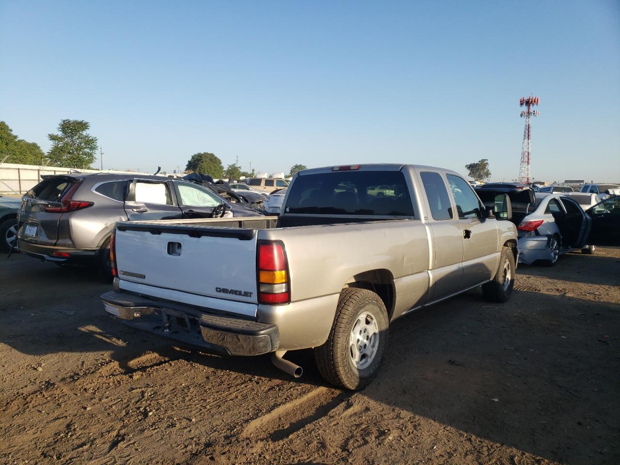Photo 4 from auction – 2002 CHEVROLET SILVERADO with VIN 2GCEC19V921258350