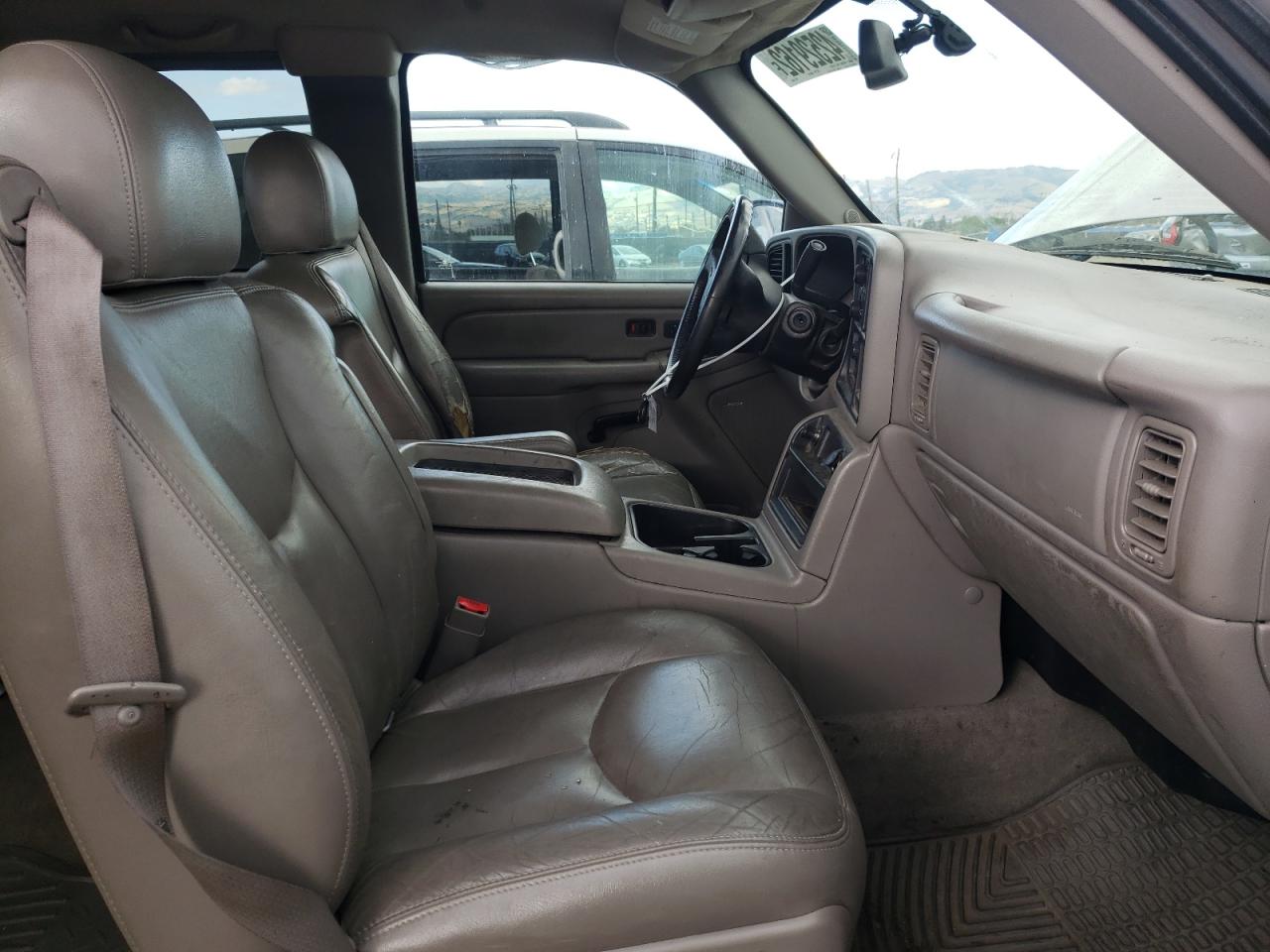 Photo 5 from auction – 2004 GMC NEW SIERRA with VIN 2GTEC19T741297990