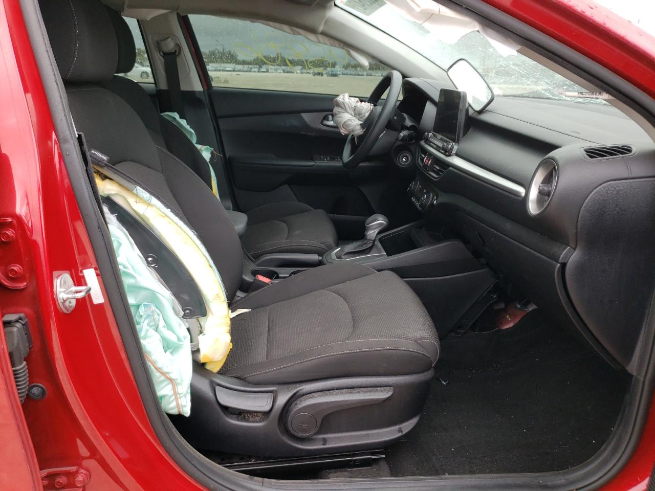 Photo 5 from auction – 2019 KIA FORTE FE with VIN 3KPF24AD2KE008737