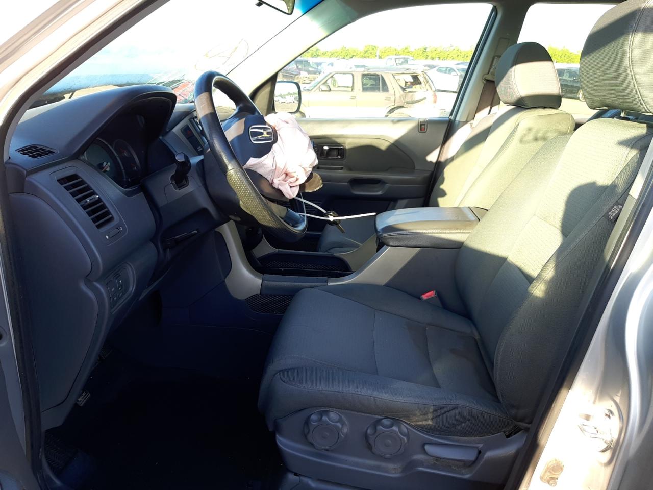 Photo 5 from auction – 2007 HONDA PILOT LX with VIN 5FNYF28177B026777