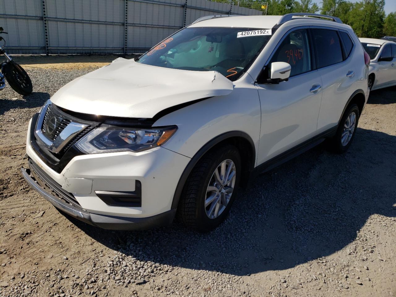 Photo 2 from auction – 2017 NISSAN ROGUE S with VIN KNMAT2MVXHP581085