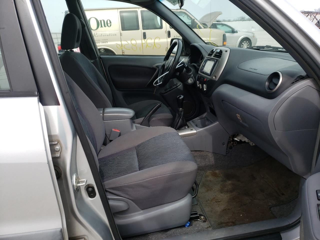 Photo 5 from auction – 2001 TOYOTA RAV4 with VIN JTEGH20V710026297