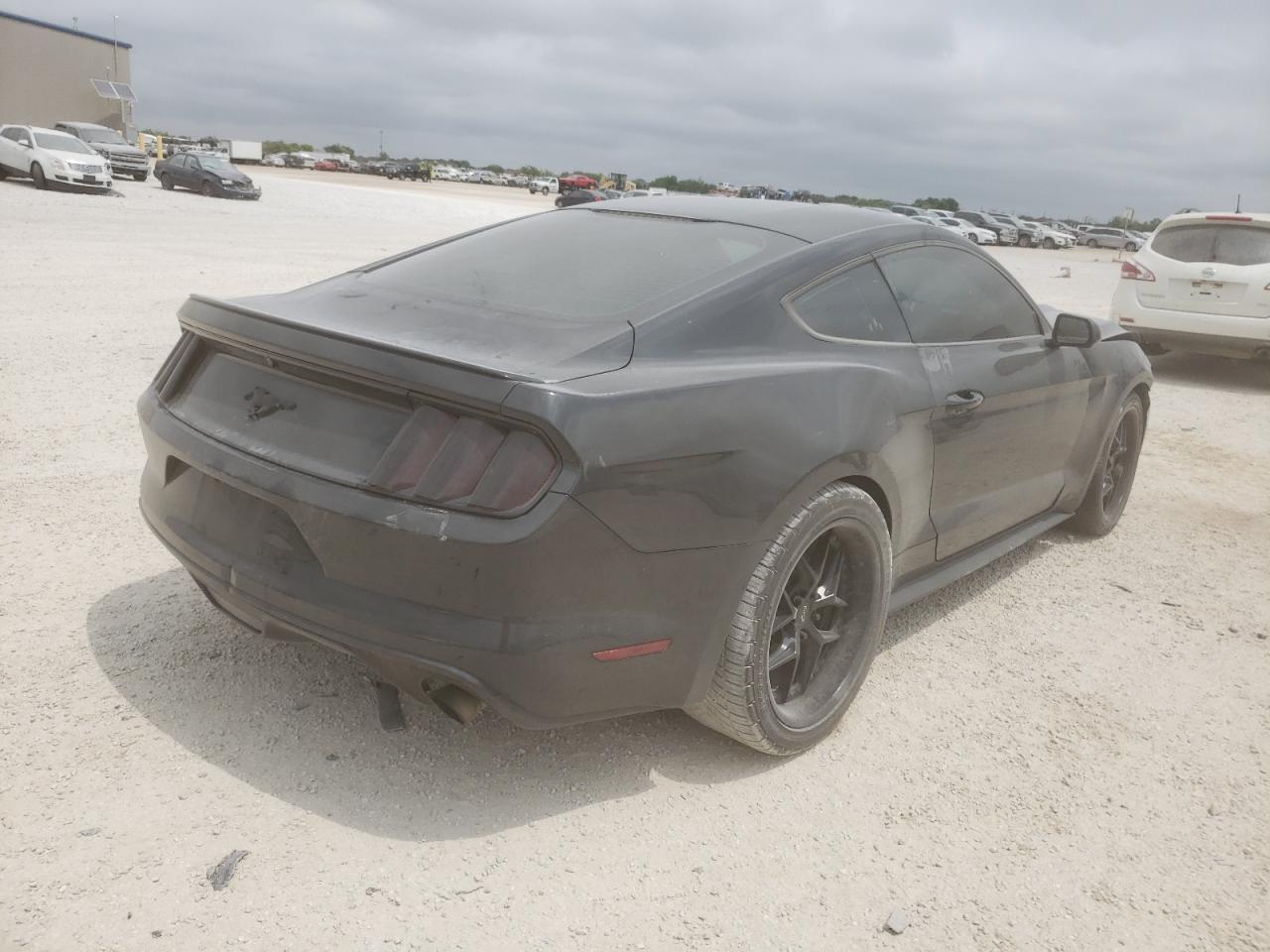 Photo 4 from auction – 2017 FORD MUSTANG with VIN 1FA6P8TH5H5230823