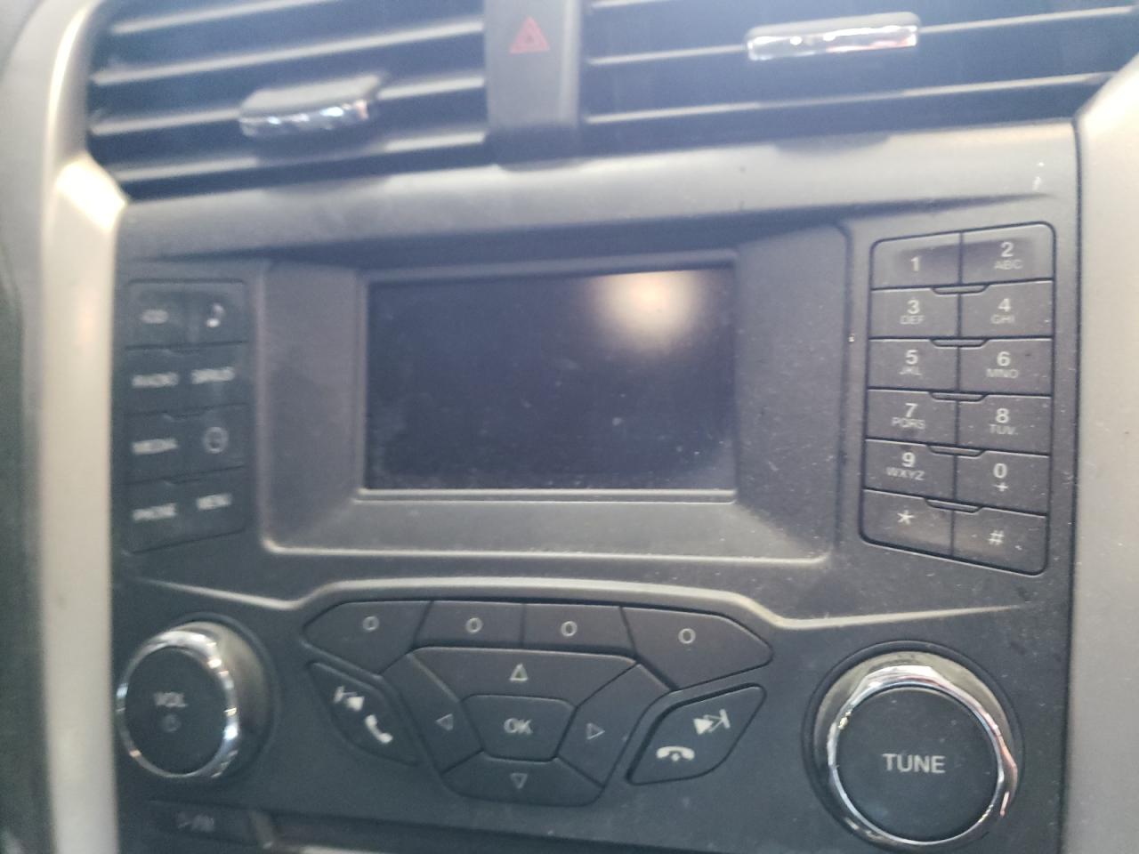Photo 9 from auction – 2015 FORD FUSION SE with VIN 3FA6P0HD5FR273155
