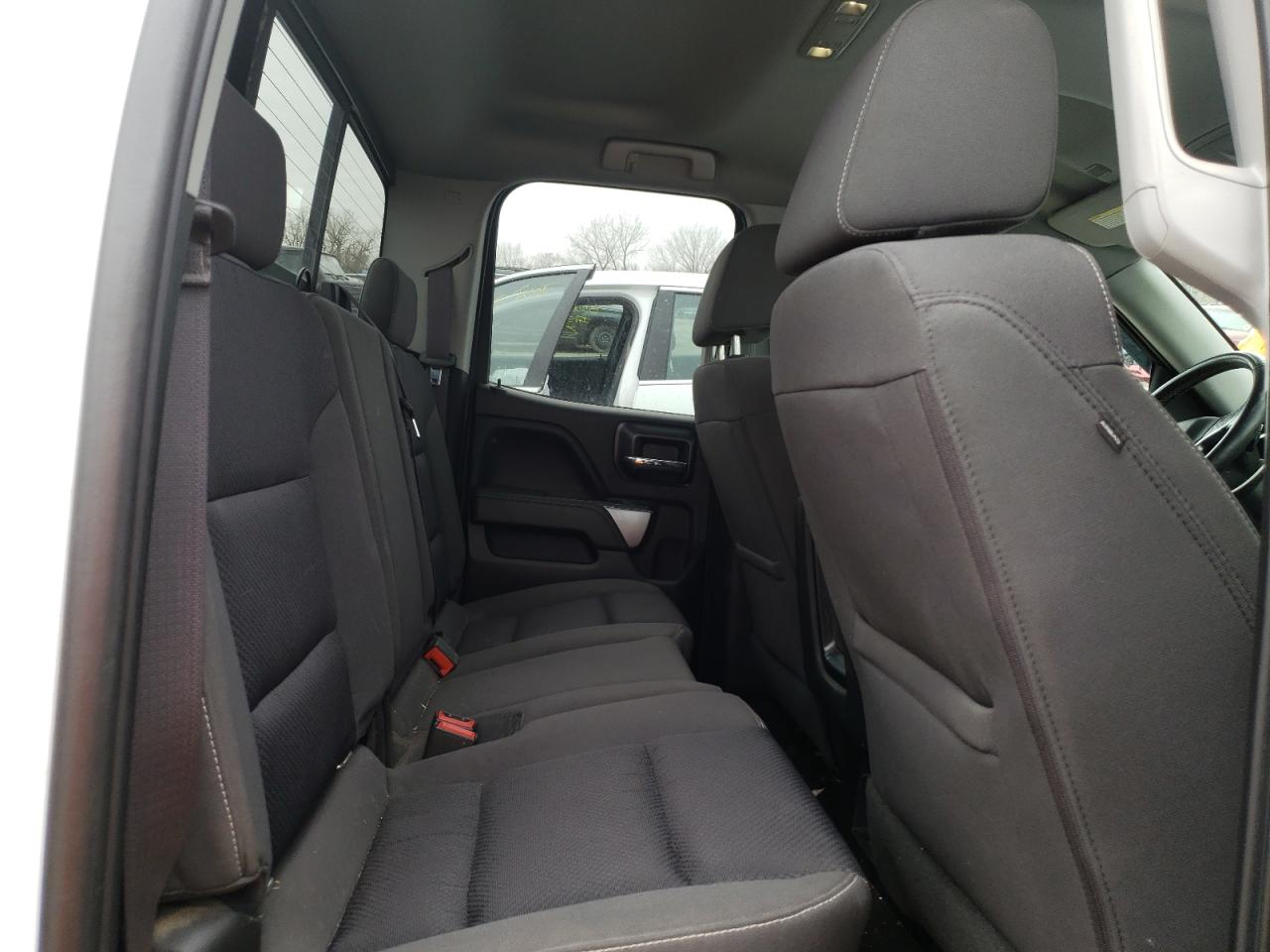 Photo 6 from auction – 2017 CHEVROLET SILVERADO with VIN 1GCVKREC4HZ321067