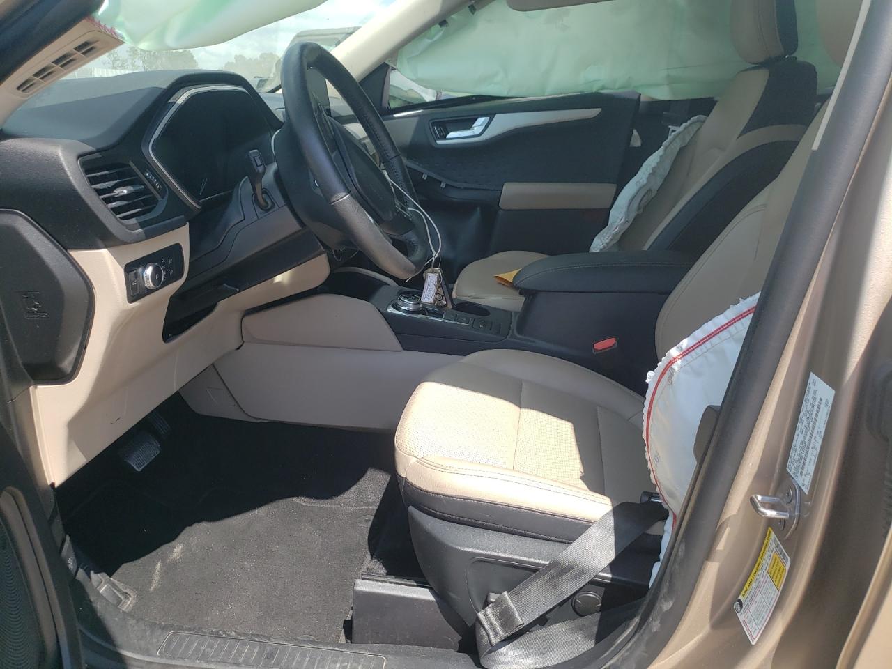 Photo 5 from auction – 2020 FORD ESCAPE SEL with VIN 1FMCU9H60LUB24809