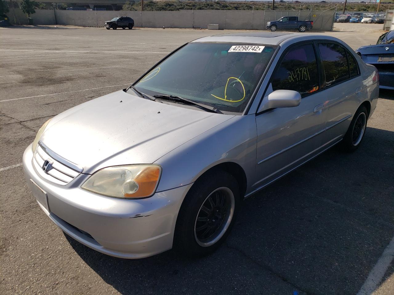 Photo 2 from auction – 2001 HONDA CIVIC EX with VIN 2HGES26721H558706