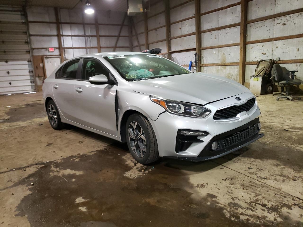 KIA FORTE FE 2021 with VIN 3KPF24AD0ME284370 - Photo from auction