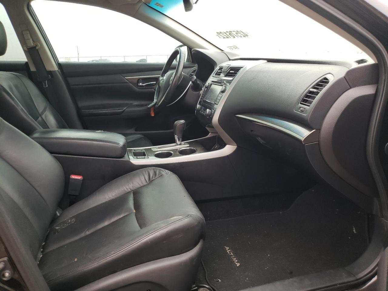 Photo 5 from auction – 2015 NISSAN ALTIMA 2.5 with VIN 1N4AL3AP1FN341241