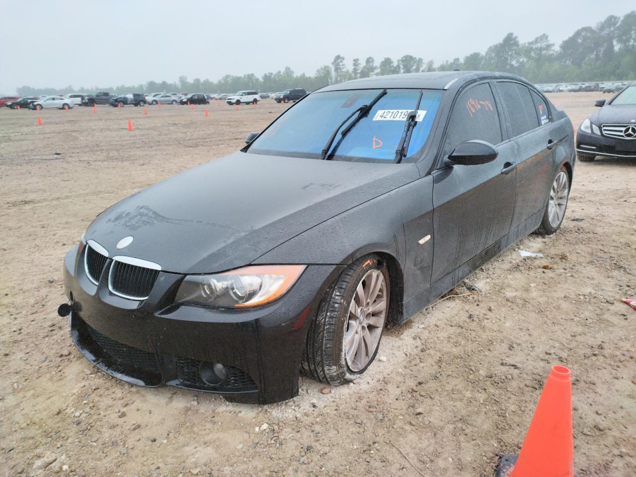 Photo 2 from auction – 2007 BMW 328 I with VIN WBAVA37597NL11457