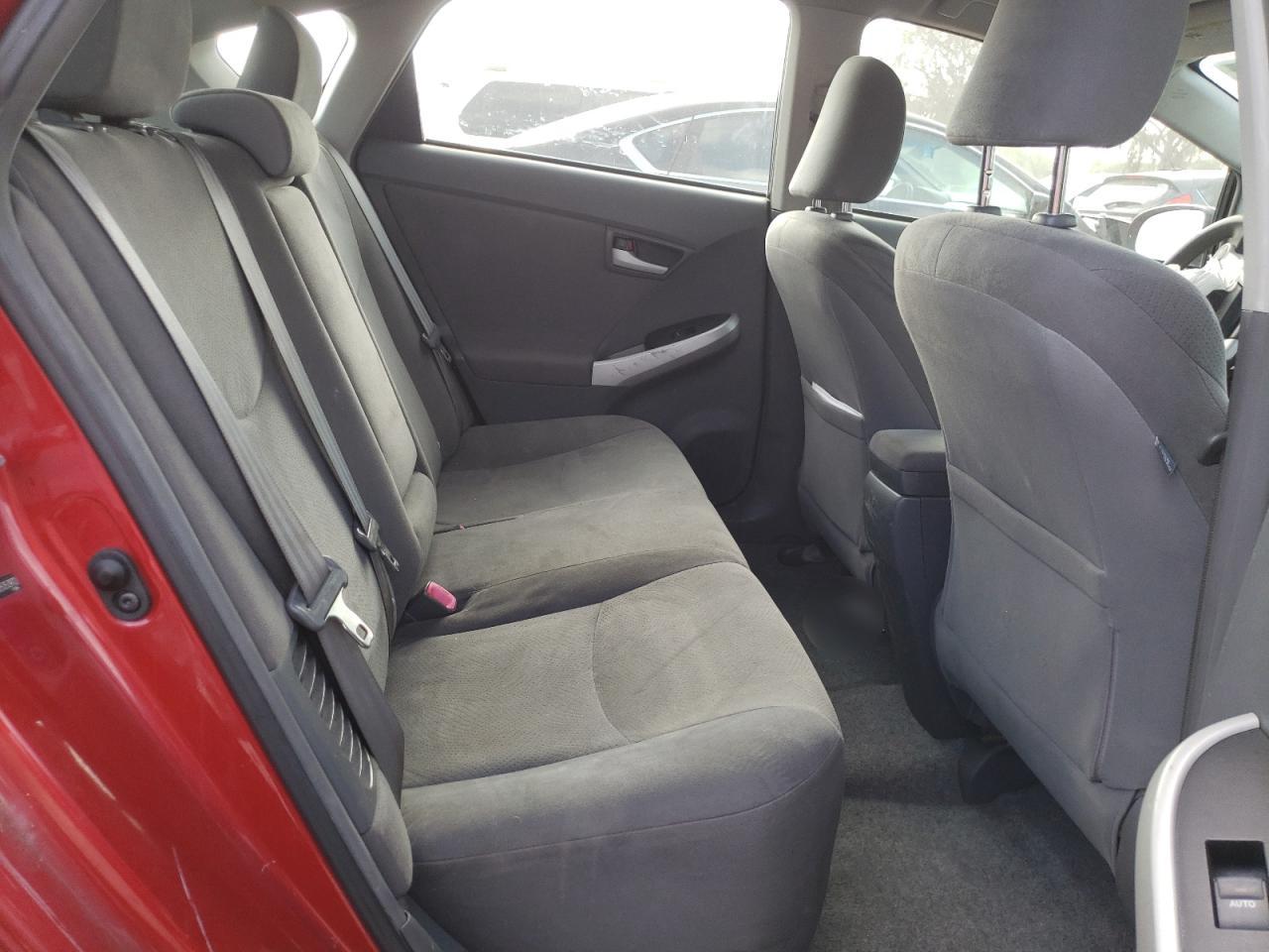 Photo 6 from auction – 2011 TOYOTA PRIUS with VIN JTDKN3DU5B5353932