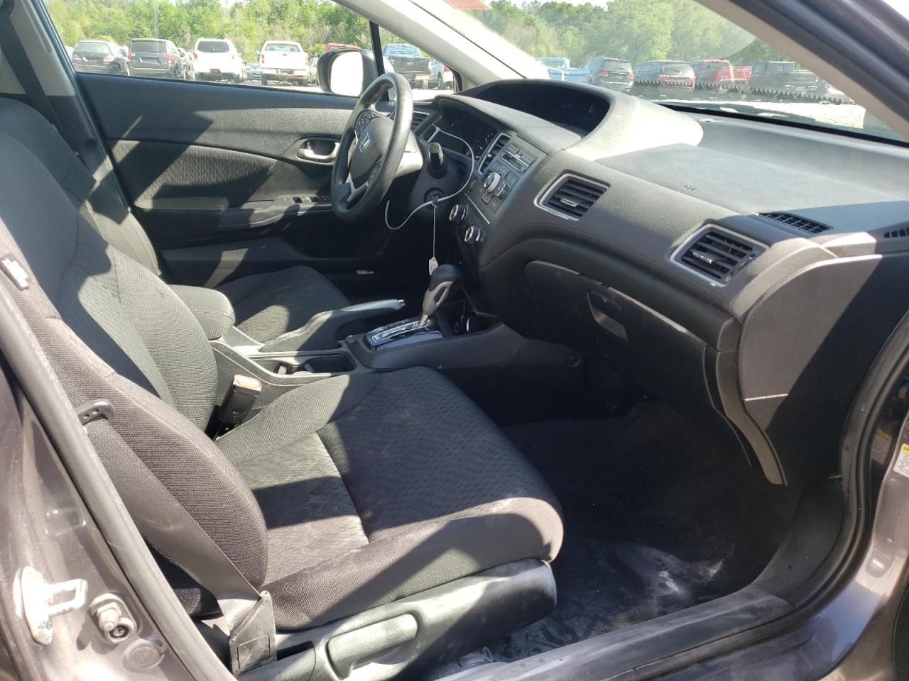 Photo 5 from auction – 2015 HONDA CIVIC LX with VIN 19XFB2F57FE293740