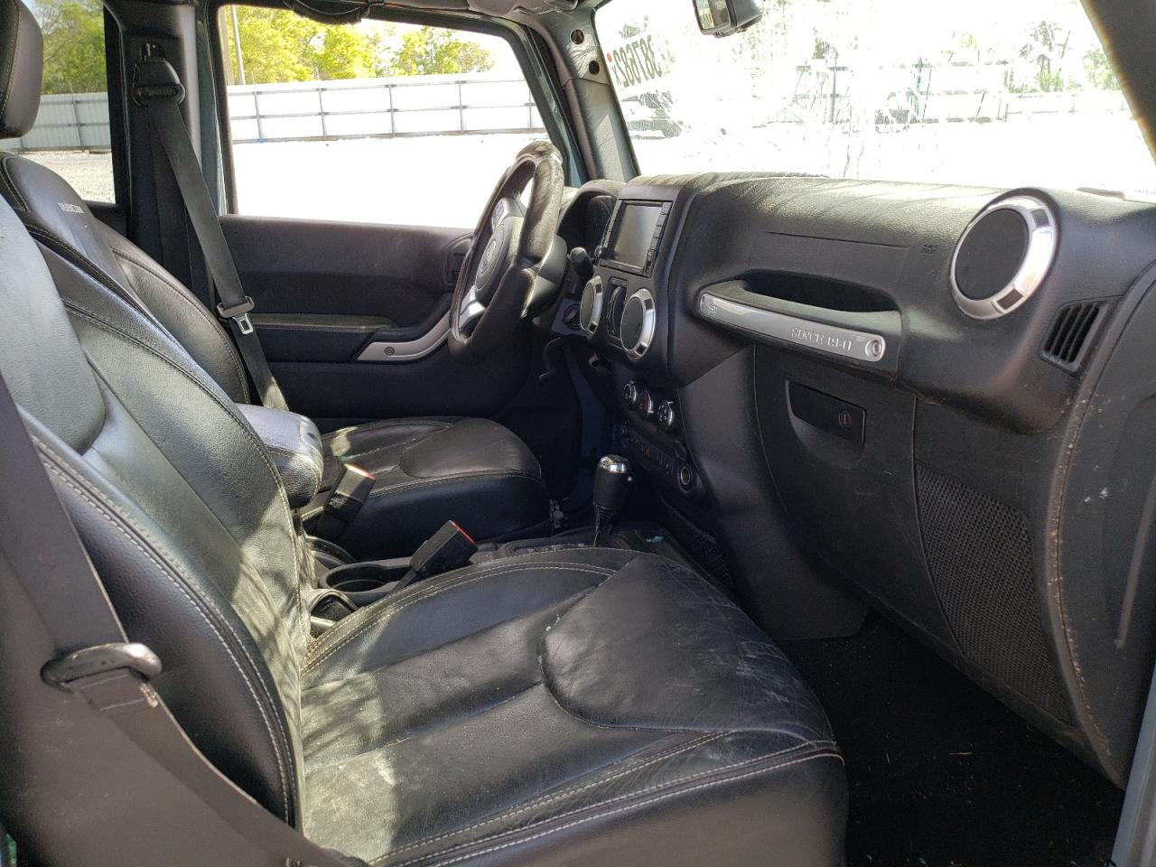Photo 5 from auction – 2015 JEEP WRANGLER U with VIN 1C4BJWFG1FL602782