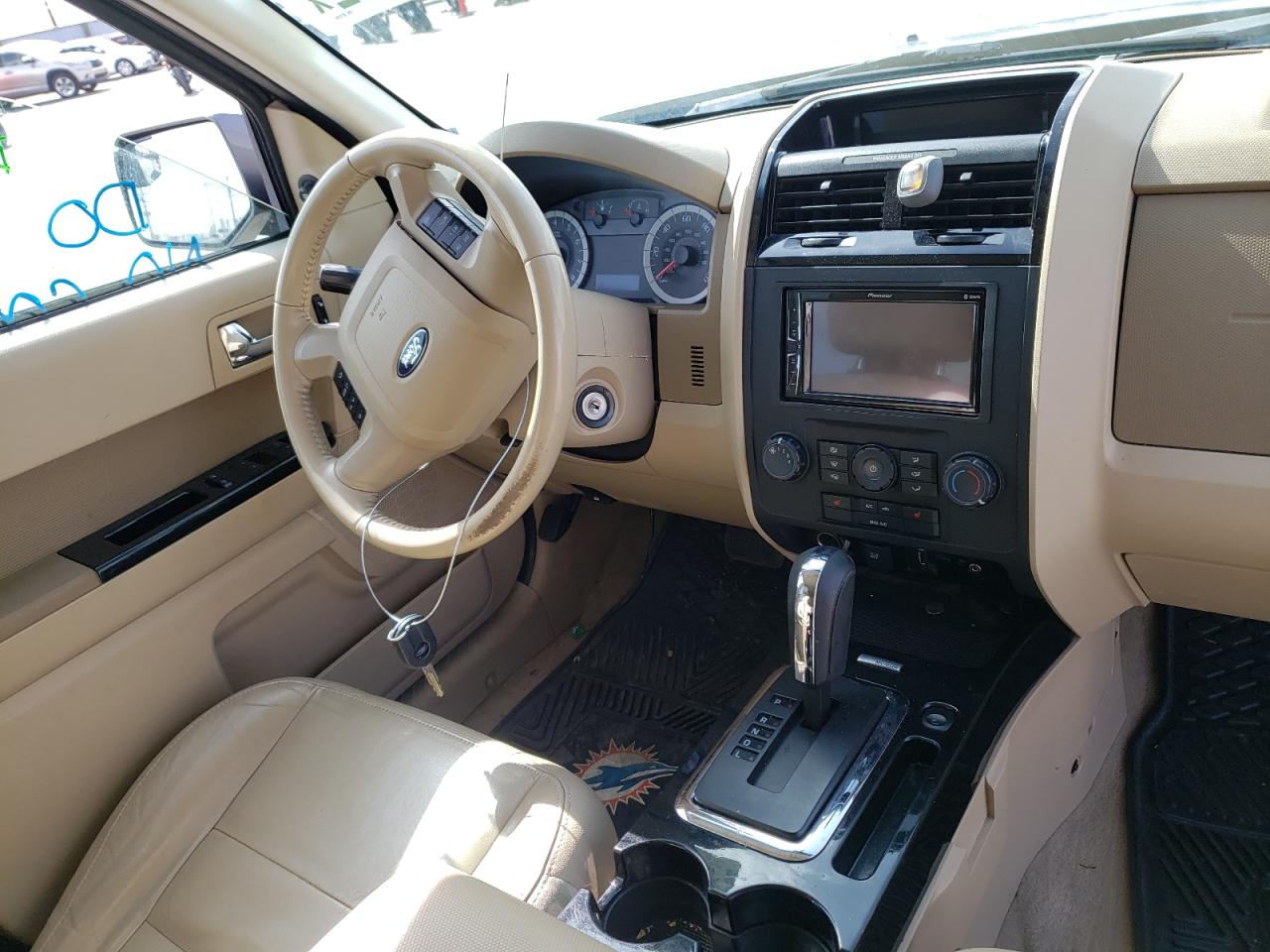Photo 9 from auction – 2011 FORD ESCAPE LIM with VIN 1FMCU9E75BKB75200