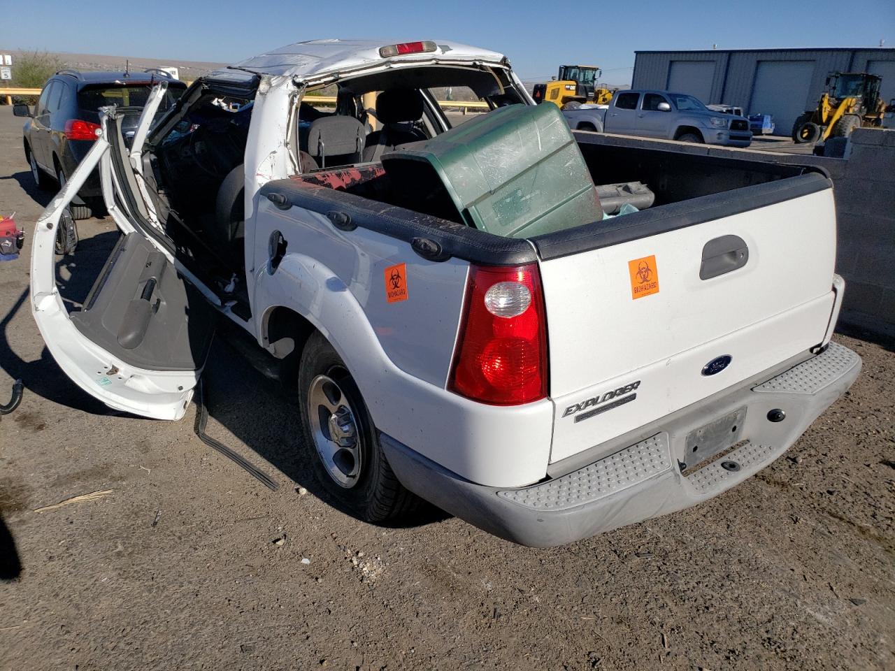 Photo 3 from auction – 2005 FORD EXPLORER S with VIN 1FMZU67KX5UA43939
