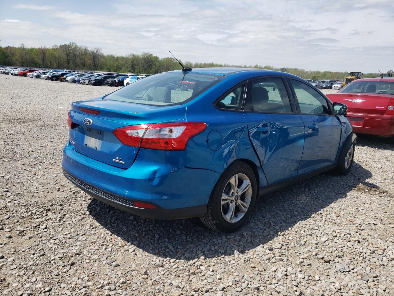 Photo 4 from auction – 2014 FORD FOCUS SE with VIN 1FADP3F28EL126710