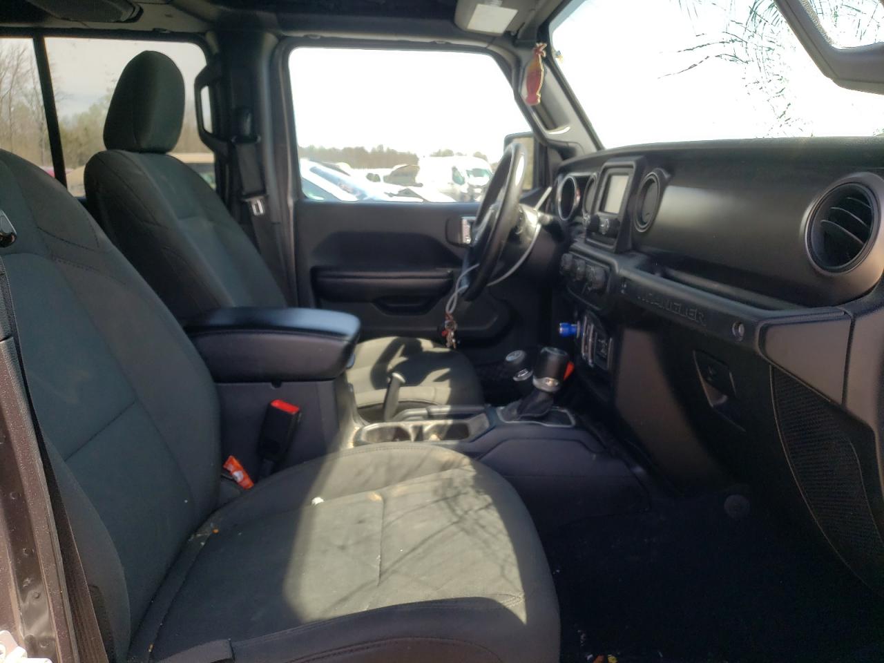 Photo 5 from auction – 2018 JEEP WRANGLER U with VIN 1C4HJXDG2JW178555
