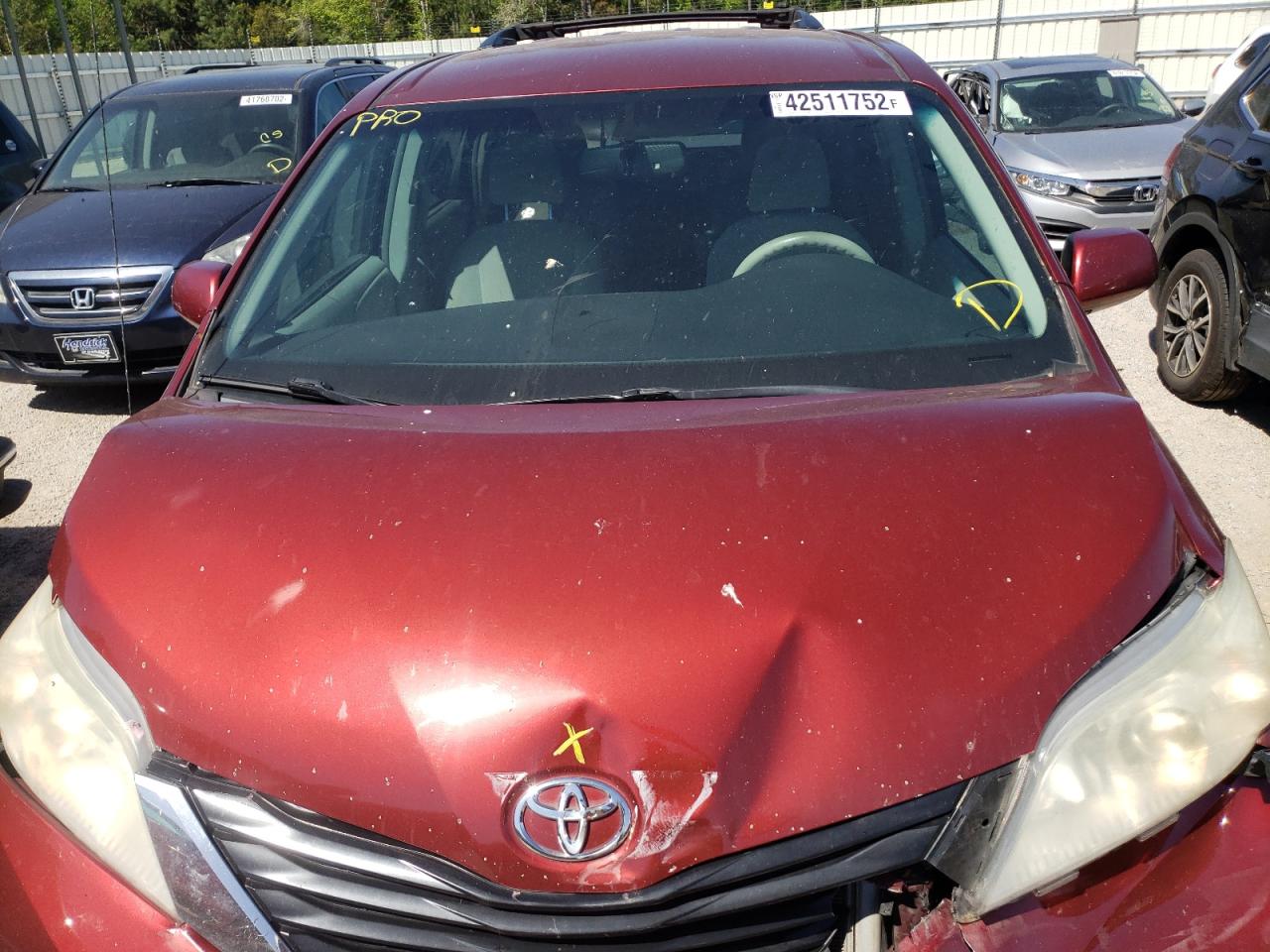 Photo 7 from auction – 2011 TOYOTA SIENNA LE with VIN 5TDKK3DC7BS037927