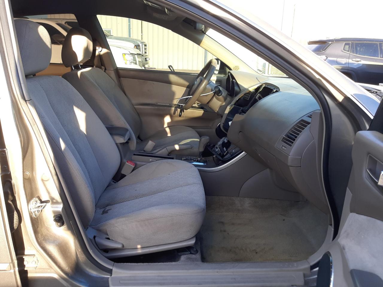 Photo 5 from auction – 2005 NISSAN ALTIMA S with VIN 1N4AL11D35N493496