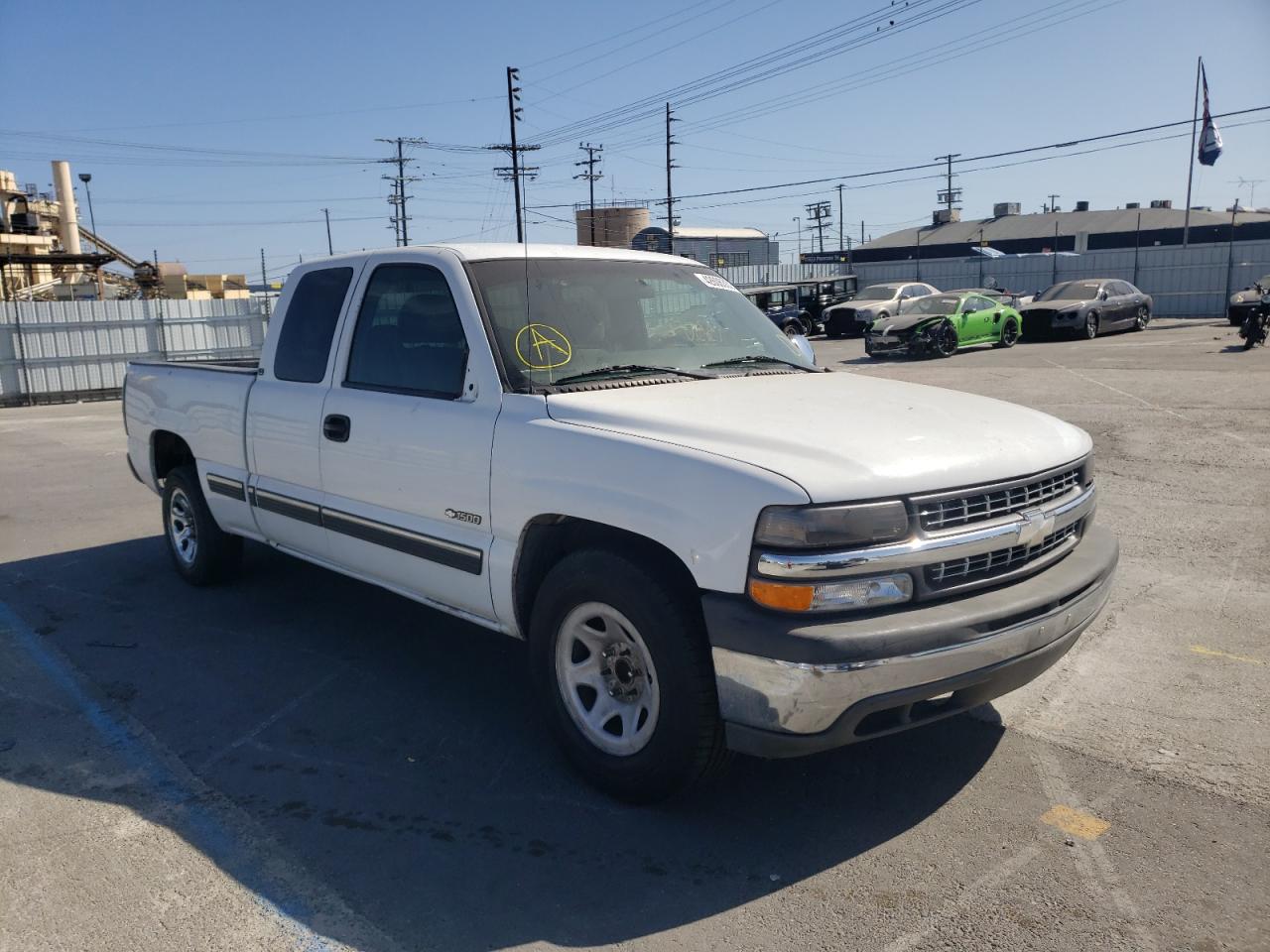 CHEVROLET SILVERADO 2002 with VIN 2GCEC19T421409500 - Photo from auction