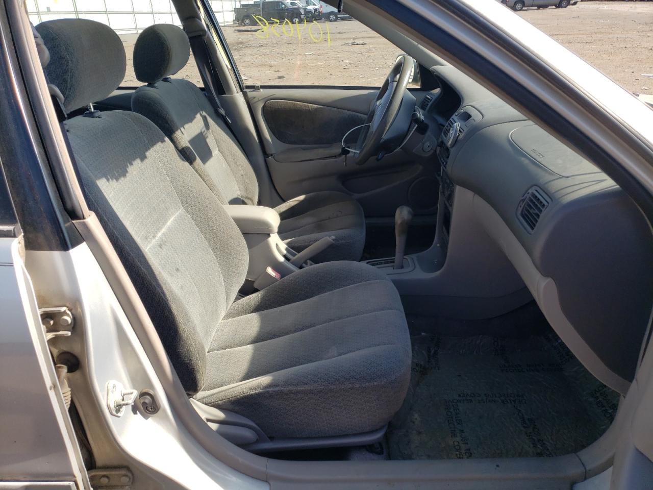Photo 5 from auction – 2001 TOYOTA COROLLA CE with VIN 2T1BR12E61C384371