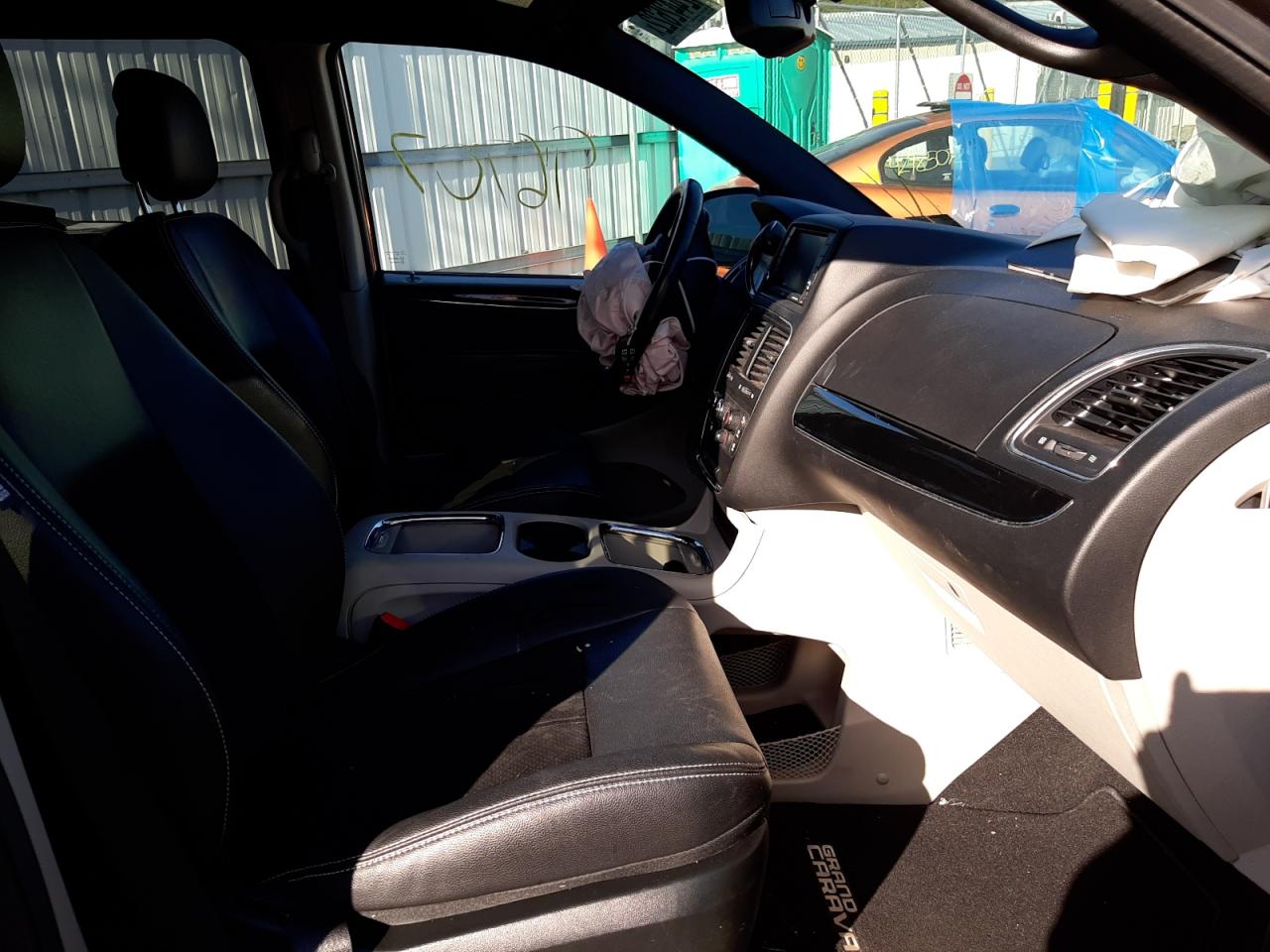 Photo 5 from auction – 2017 DODGE GRAND CARA with VIN 2C4RDGCG7HR749344