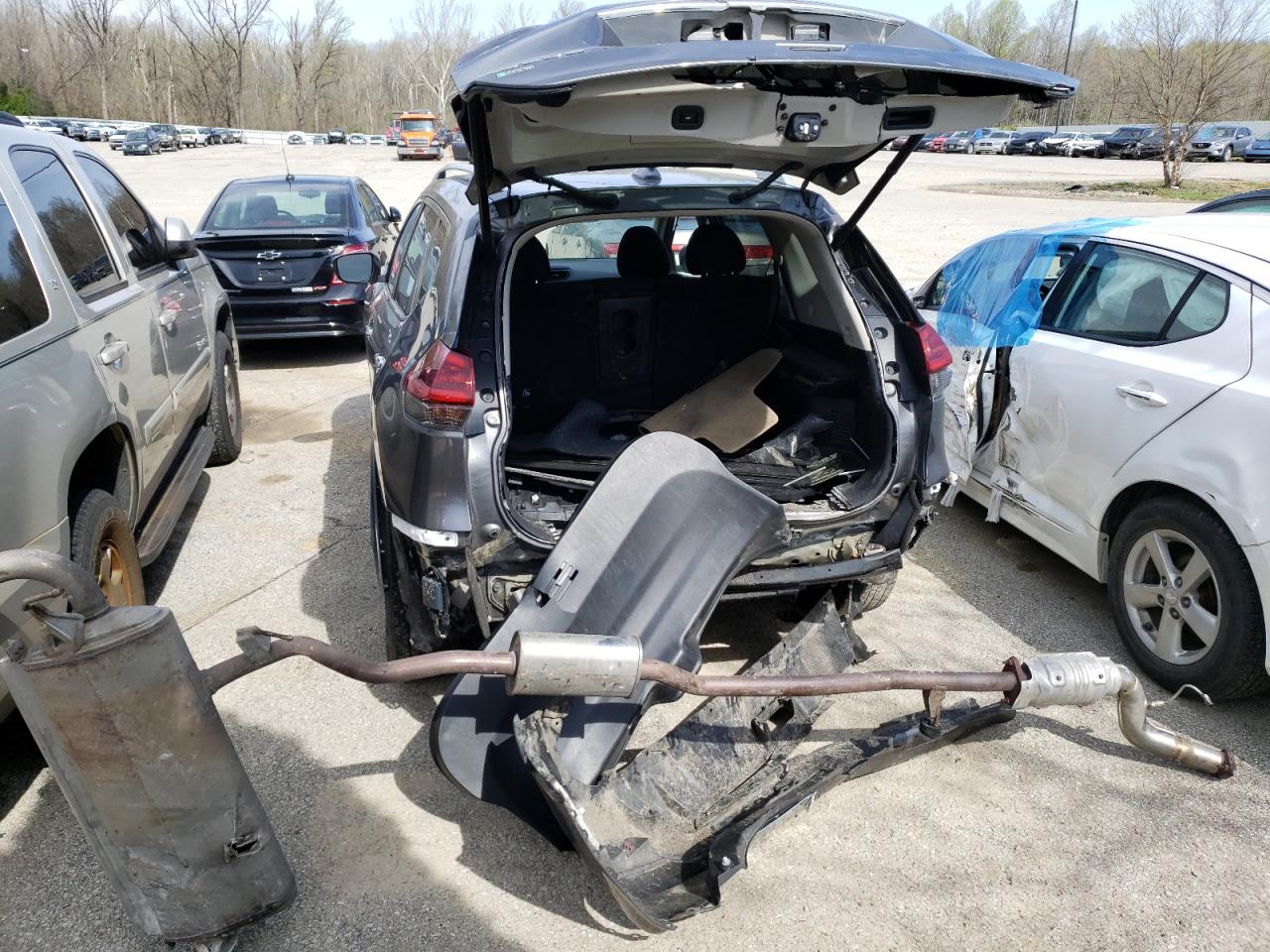 Photo 9 from auction – 2018 NISSAN ROGUE S with VIN 5N1AT2MT1JC800670