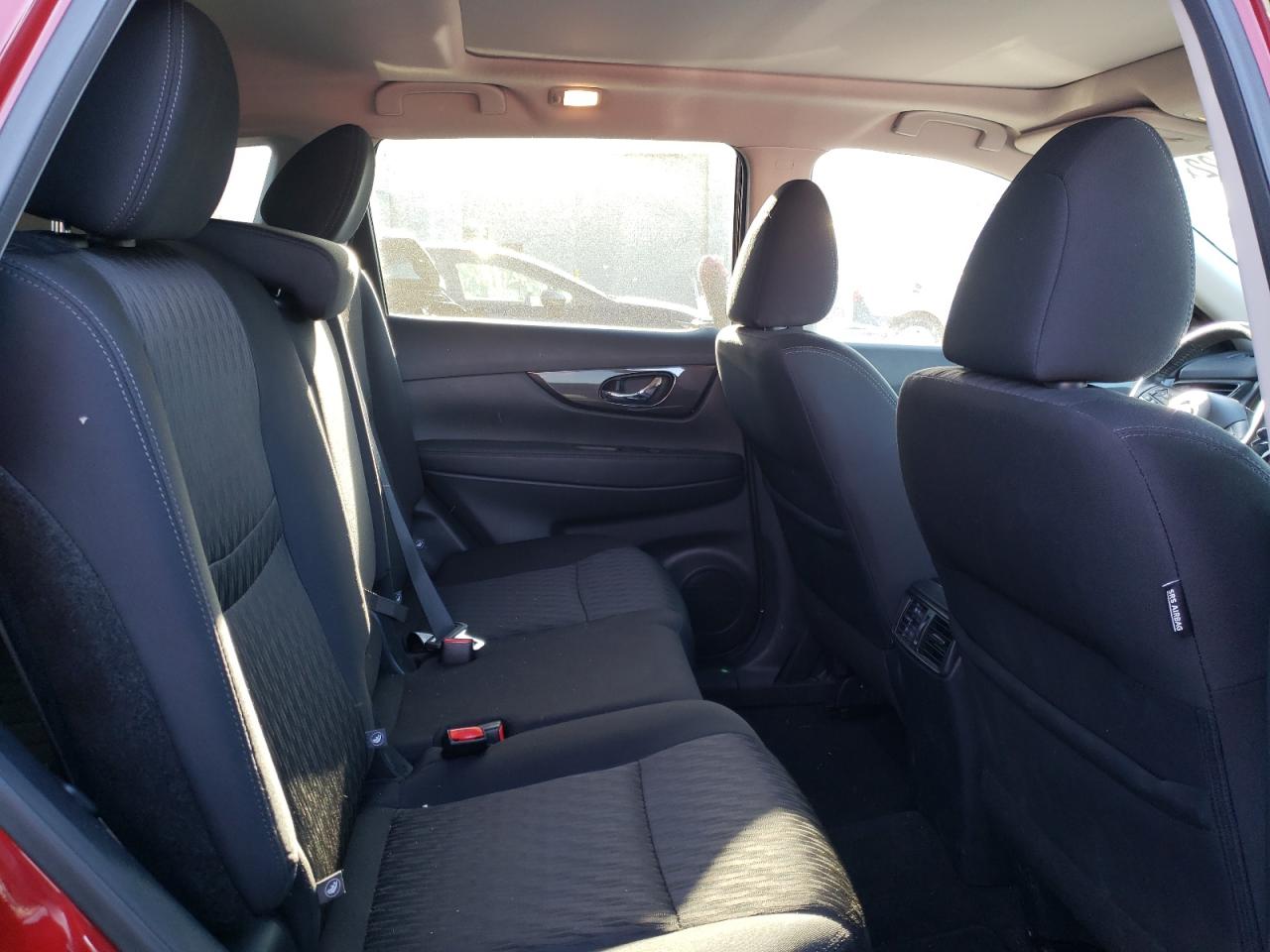 Photo 6 from auction – 2019 NISSAN ROGUE S with VIN 5N1AT2MT3KC807668