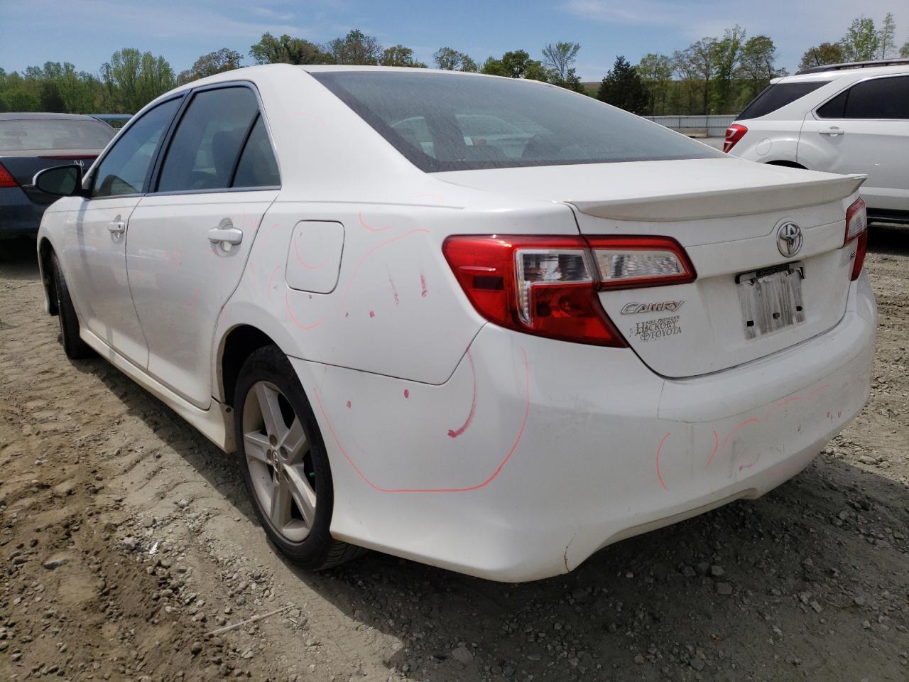 Photo 3 from auction – 2014 TOYOTA CAMRY L with VIN 4T1BF1FK2EU347184
