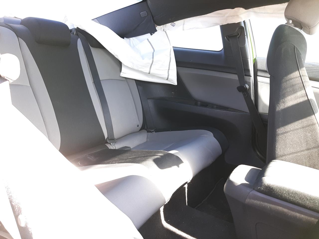 Photo 6 from auction – 2017 HONDA CIVIC EX with VIN 2HGFC3B30HH350179