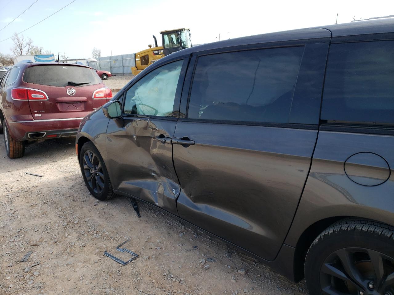 Photo 10 from auction – 2018 CHRYSLER PACIFICA T with VIN 2C4RC1FG9JR357919