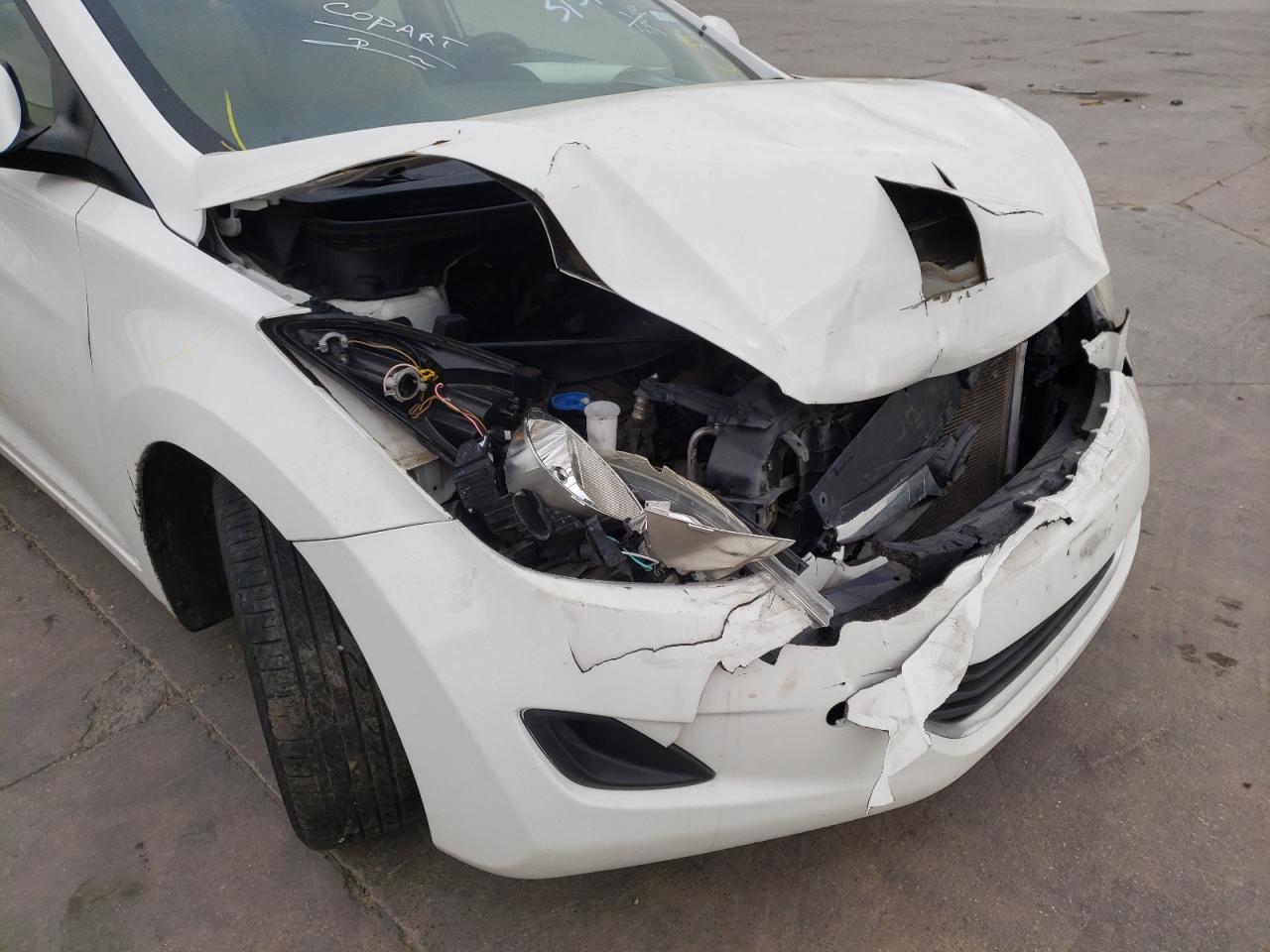 Photo 9 from auction – 2012 HYUNDAI ELANTRA GL with VIN 5NPDH4AE4CH149238