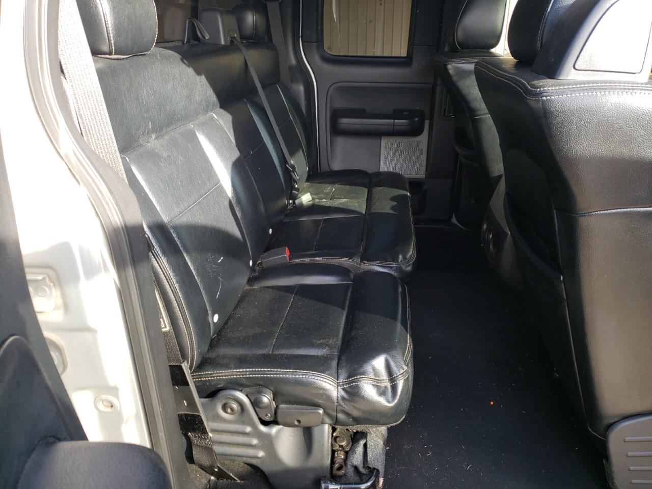 Photo 6 from auction – 2004 FORD F150 with VIN 1FTPX04574KB12823