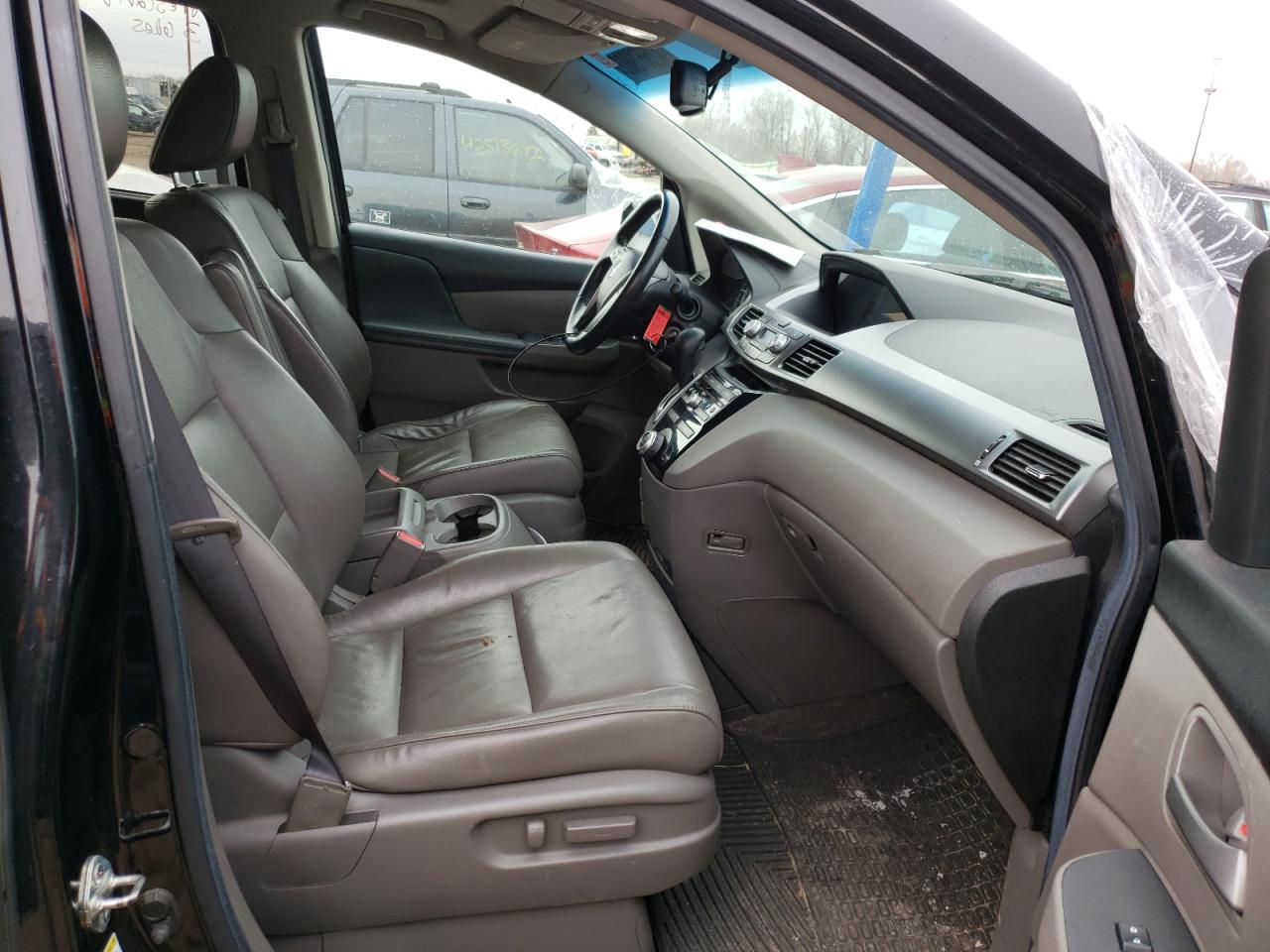 Photo 5 from auction – 2012 HONDA ODYSSEY EX with VIN 5FNRL5H61CB006738